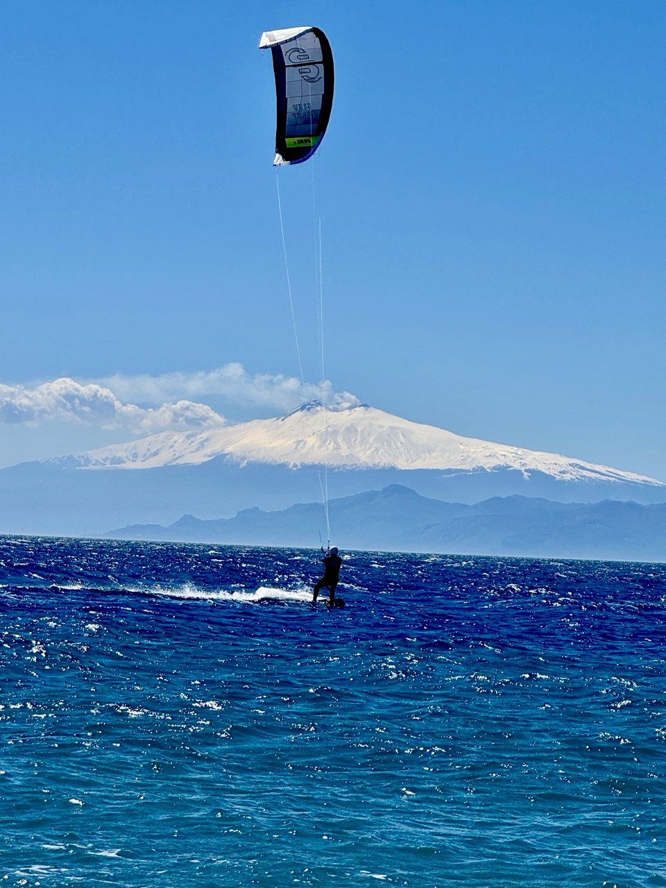 Kitesurf e Wingfoil: lo sport che trasforma la mente, il corpo e la vita